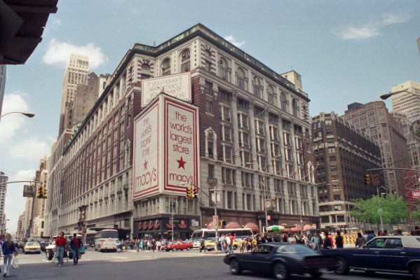 Macy's Department Store, New York City, 1989
Macy's has been here at Herald Square in New York since 1900.
