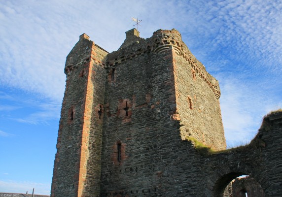 The Tower House, Skipness Castle
A view of the Tower House from outwith the walls of the Castle.  It was the Campbells who remodelled and expanded the tower during the 16th century in to what you see today. [url=http://streetmap.co.uk/map.srf?X=190780&Y=657775&A=Y&Z=120/] Map location. [/url]
