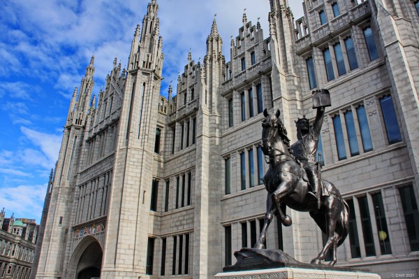 Marischal College, Aberdeen
 Built between 1837 and 1844.  Today it is used as headquarters for Aberdeen Council.  It remains the second largest Granite building in the world, the largest being the Escorial Palace near Madrid.  The Statue is that of King Robert the Bruce.
