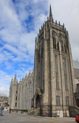 Marischal College, Aberdeen
Dating from 1837 this is the largest Granit building in the UK and the 2nd largest in the world.  In 2011 after a major refurbishment the building was taken over by Aberdeen Council as their headquarters.
