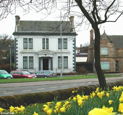 Masonic Lodge
This is what is presently the Masonic Lodge.  Previously this was the house of Dr David Pride, who in 1910 wrote what was at the time the most definitive history of Neilston.  The book, titled, 'A History of the Parish of Neilston', is usually available at the public library in Neilston.
