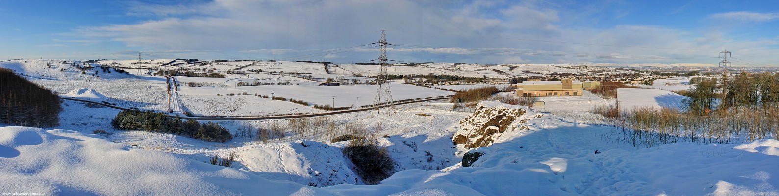 Panoramic view from above the old Neilston Quarry
Looking out from the Craig of Neilston towards the Lochliboside hills.  Neilston can be seen behind the waterworks on the right hand side with Glasgow in the distance on the extreme right.  [url=http://www.streetmap.co.uk/map.srf?X=247505&Y=655745&A=Y&Z=115/] Map location. [/url]
