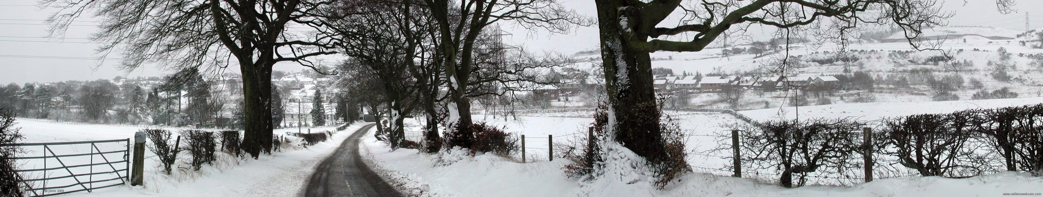 Over looking Neislton from Uplawmoor Road
[url=http://www.streetmap.co.uk/map.srf?X=246560&Y=656622&A=Y&Z=120/] Map location. [/url]
