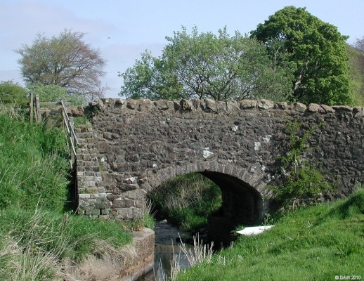 Neilstonside Bridge
The old stone bridge over the Levern water at the top of Midgehole Glen.  [url=http://www.streetmap.co.uk/map.srf?X=246635&Y=655977&A=Y&Z=115/] Map location. [/url]
