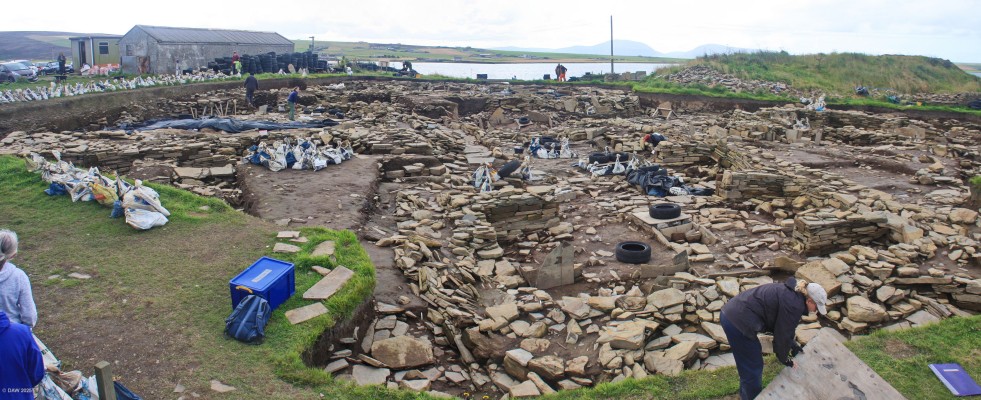 The Ness of Brodgar Proect, Orkney, 2019
The finds of the dig between 2004 and 2024 made the [url=https://www.nessofbrodgar.co.uk/] Ness of Brodgar [/url] one of the most important archaeological excavations in the world, changing our understanding of the culture and beliefs of Neolithic Orkney and shining a new light on the prehistory of northern Europe.
