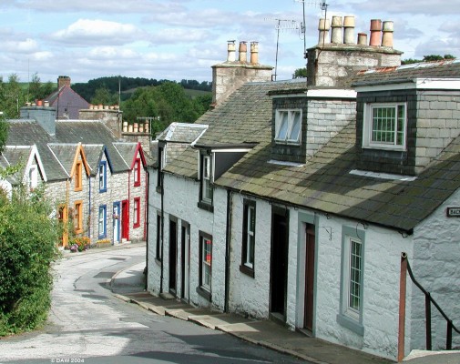 Sunnyside cottages, New Galloway
Located about a mile north of Loch Ken New Galloway is a planned town dating from the 1600's
