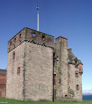 Newark Castle, Port Glasgow
Built in 1478 by George Maxwell as a tower with a walled enclosure.  It has since been added to and the surrounding wall demolished.  In recent times it was surounded by shipyards, those on the east side have now gone giving more open views of the Castle.  In 1909 it was taken over by Historic Scotland.  [url=http://www.streetmap.co.uk/map.srf?X=232840&Y=674520&A=Y&Z=115/] Map location. [/url]
