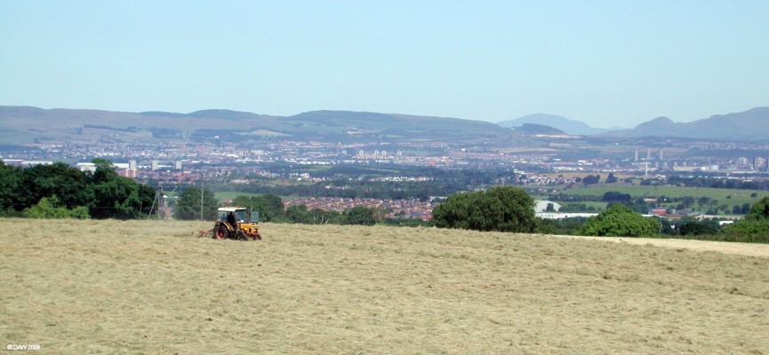 Over looking Glasgow from Above Barrhead
Panoramic view with Barrhead in the foreground and Paisley and Glasgow in the distance.[url=http://www.streetmap.co.uk/streetmap.dll?G2M?X=249785&Y=656985&A=Y&Z=3/]Map location[/url]
