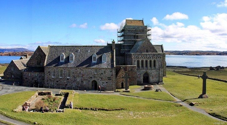 Over looking Iona Abbey
One of Scotlands most sacred sites.  This is where Christianity was introdiced to Scotland by Columba when he came here from Ireland in 563.  He founded a monastery here which spread Christianity among the Picts and Scots.  Much of todays Abbey dates from the 15th century but it was abandoned after the Reformation until being restored in the 20th century.  [url=http://www.streetmap.co.uk/map.srf?X=128621&Y=724528&A=Y&Z=115/] Map location. [/url]
