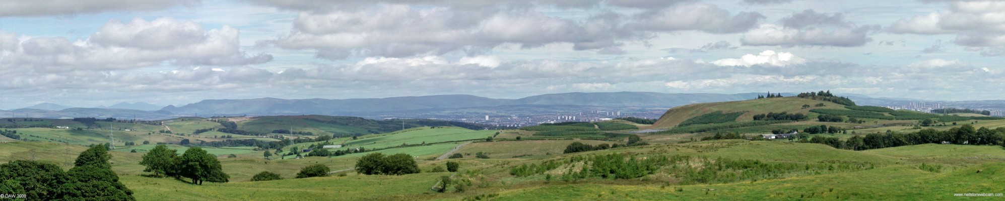 Over looking the Neilston Pad from Carswell
Panoramic view from near Carswell over looking the back of the Neilston pad.  Craighall dam can just be made out to the left of the pad.  Glasgow is spread out in the valley below.  [url=http://www.streetmap.co.uk/streetmap.dll?G2M?X=245495&Y=652885&A=Y&Z=3/]Map location.[/url]
