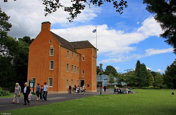 Pittencreiff House Museum, Dunfermline
This 17th century mansion house sits within Pittencreiff Park in Dunfermline.  The ground floor houses a free museum which is open all year round.  [url=http://www.streetmap.co.uk/map.srf?X=308705&Y=687192&A=Y&Z=115/] Map location. [/url]
