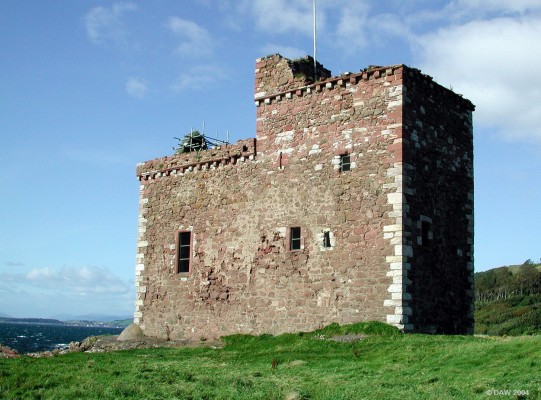 Portencross Castle, south view
The [url=http://www.portencrosscastle.org.uk/]Castle [/url]has four stories inside, in 1910 a concrete roof was installed to protect the ruin but this is now in need of repair.  Much of the interior was removed when the Castle was used by Fishermen in the 18th century.  To the left of the Castle the town of Millport on the Isle of Cumbrae can just be made out.  

