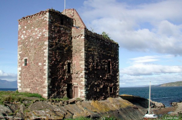 Portencross Castle, Portencross
Standing on a prominent rock at the waters edge this tower house dates from the 14th century.  It has commanding views across the firth of Clyde towards Arran.  In the 18th century it was used as a prison for French Prisoners of war. [url=http://www.streetmap.co.uk/streetmap.dll?G2M?X=217510&Y=648890&A=Y&Z=3/]Map location[/url]
