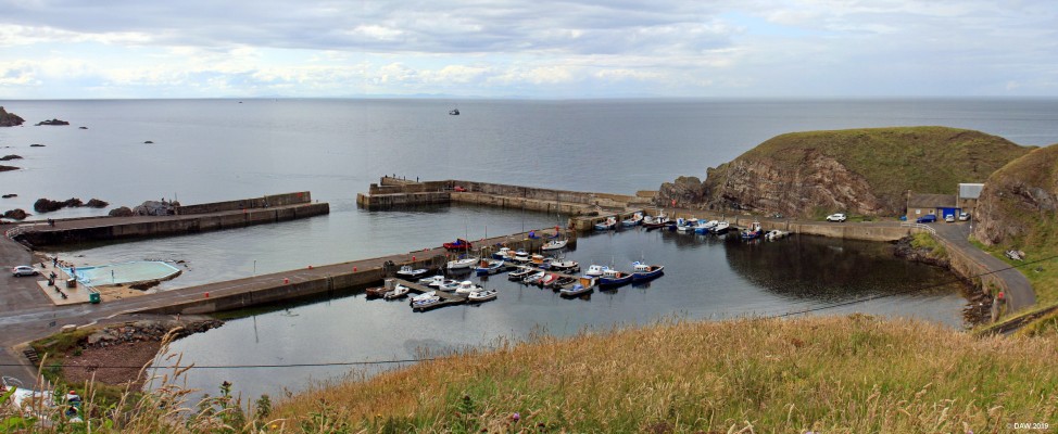 Portknockie Harbour
A view of Portknockie harbour from above. I would the little paddling pool. was added after the harbour fell out of use as a fishing port.  [url=http://streetmap.co.uk/map.srf?X=310857&Y=869192&A=Y&Z=115/] Map location. [/url]
