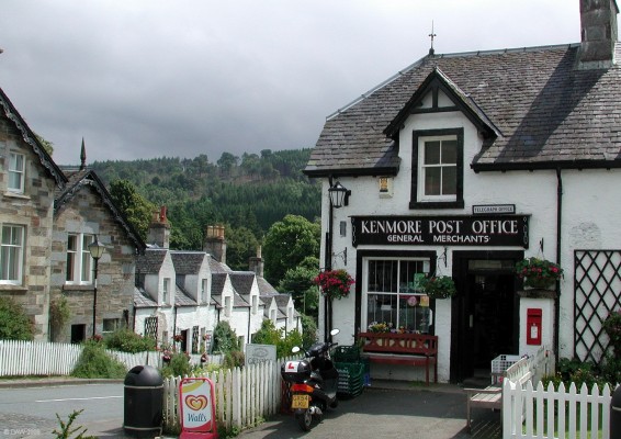 Kenmore Post Office
Kenmore is an attractive village at the eastern end of Loch Tay.  [url=p://www.streetmap.co.uk/streetmap.dll?G2M?X=277295&Y=745450&A=Y&Z=3/]Map location[/url]
