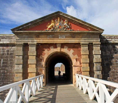 The principal gate, Fort George
[url=https://streetmap.co.uk/map.srf?X=276416&Y=856792&A=Y&Z=115/] Map location. [/url]
