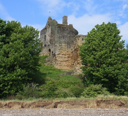Ravenscraig Castle, Kirkcaldy
A view of [url=https://www.historicenvironment.scot/visit-a-place/places/ravenscraig-castle/] Ravenscraig [/url] Castle from the beach.
