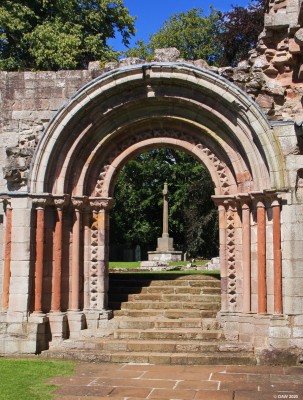 Ruins of Dryburgh Abbey, near Newton St Boswells
[url=http://streetmap.co.uk/map.srf?X=359198&Y=631505&A=Y&Z=120/] Map location. [/url]
