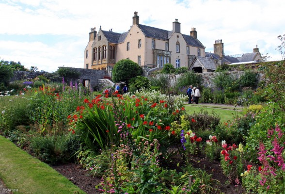 Sandside House and garden, Reay, Caithness
Sandside house dates from 1751.  It was once owned by Thomas Pilkington, of Pilkington Glass fame.   The house still has an attractive and well kept garden.  It is not normally open to the public but this occasion was a charity event.  The owner took the UK Atomic Energy Authority to court over radioactive contamination of Sandside bay which is part of the estate.  He won the case and the UKAEA now have to perform regular monitoring of the beach. 
