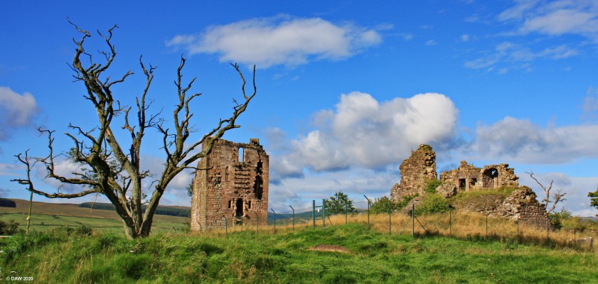 Sanquhar Castle
The ruins of Sanquhar Castle date from the 13th century and was built by the Crichton Family.  In the mid 17th century it was sold to Sir William Douglas, but he was more interested in his main residence, Drumlanrig Castle.  Sanquhar Castle fell in to disrepair until 1895 when John Crichton-Stuart (Johnny Bute) bought it.  He attempted a restoration but this was abandoned following his death in 1900.
