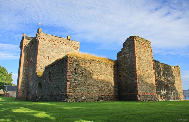 Skipness Castle, Kintyre
Skipness Castle lies at the north end of the Mull of Kintyre, not far from Claonaig.  It dates from the 13th century and consists of a tower and enclosed courtyard.  For much of its latter history it was used as a farmyard but the building is now in the ownership of Historic Scotland. [url=http://streetmap.co.uk/map.srf?X=190780&Y=657775&A=Y&Z=120/] Map location. [/url]
