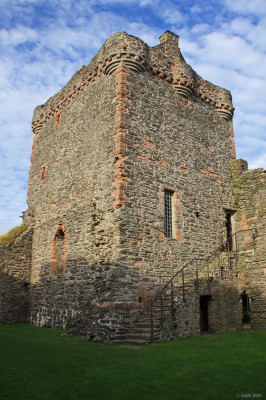 Skipness Castle Tower House
Skipness has been changed great over the centuries, the tower house you see here dates from the time the Campbell's were granted ownership of the castle in the 16th century.  [url=http://streetmap.co.uk/map.srf?X=190780&Y=657775&A=Y&Z=120/] Map location. [/url]
