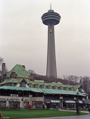The Skylon Tower, Niagara, 1989
Opened in 1965 the tower stands 160m tall.  At the top are observation decks and restaurants.
