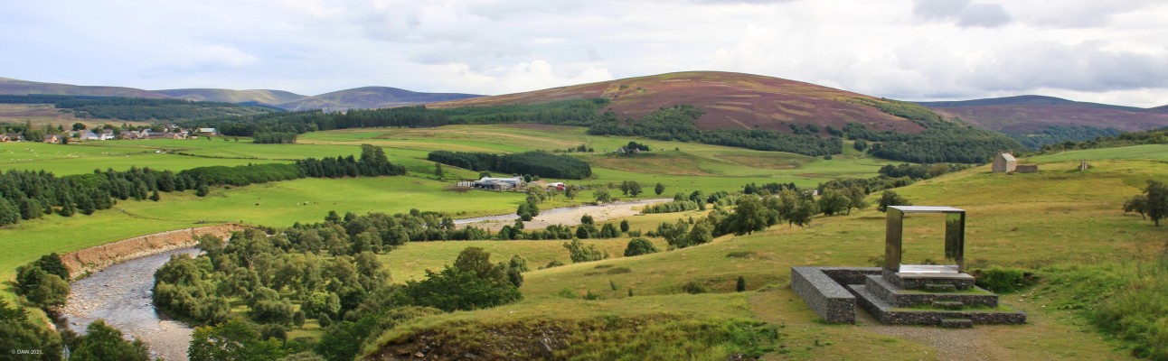 Still, Tomintoul
One of the Sculptures erected along the "snow road" which runs from Blairgowrie to Grantown on Spey.  The box like structure has mirrored walls giving unusual views out over the Cairngorms.  [url=http://streetmap.co.uk/map?X=315525&Y=819381&A=Y&Z=115/] Map location. [/url]
