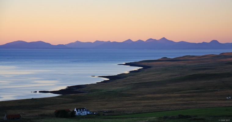 Dusk over the outer Hebrides
A view of the outer Hebrides from Trotternish area on Skye. [url=http://streetmap.co.uk/map.srf?X=138496&Y=865220&A=Y&Z=130/] Map location. [/url]
