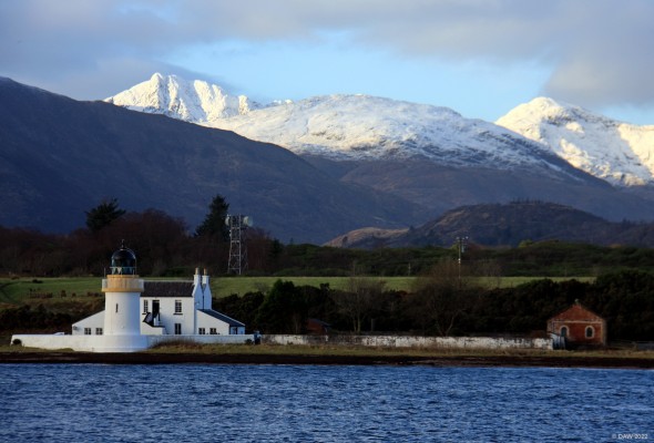 The Corran Lighthouse, winter
[url=http://streetmap.co.uk/map?X=202122&Y=763555&A=Y&Z=120/] Map location. [/url]
