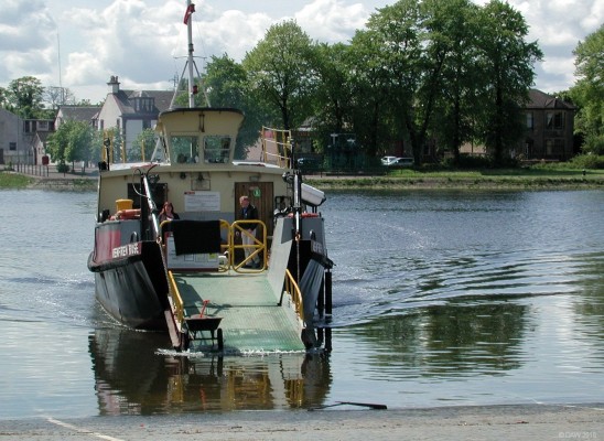 The Renfrew Rose
Bringing people and wheel barrows across the Clyde from Yoker to Renfrew. Sadly, there are currently plans by the coucil to end the subsidy which keeps this ferry running, so at the end of March 2009 the Renfrew Rose and Yoker Swan may be consigned to the history books unless some other funding can be found.  There has been a ferry here for almost 600 years but all is not lost yet, talks are under way with private operators.  The council will save �400,000 a year by closing the ferry.
