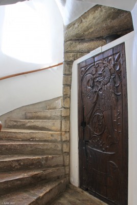 The Unicorn and the Lion
The Scottish Unicorn and the English Lion locked in battle on a very old carved door at [url=https://www.traquair.co.uk/] Traquair [/url] house in the Scottish borders.
