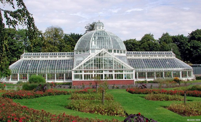 The Winter Garden, Tollcross Park, Glasgow
The 19th century, catagory B listed, winter garden at Tollcross Park.  Restored in 2000 after 14 years of being closed to the public.  [url=http://www.streetmap.co.uk/streetmap.dll?G2M?X=263535&Y=663830&A=Y&Z=120/]Map location. [/url]
