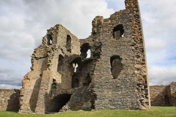 The central Keep, Auchindoun Castle
The ruins of the central Keep at the 15th century Auchindoun Castle.  [url=http://streetmap.co.uk/map?X=334952&Y=837447&A=Y&Z=120/] Map location. [/url]

