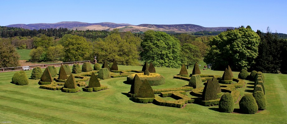 Overlooking the Topiary Garden at Drumlanrig Castle
[url=http://www.streetmap.co.uk/map.srf?X=284992&Y=599024&A=Y&Z=115&ax=285205&ay=599187/] Map location. [/url]
