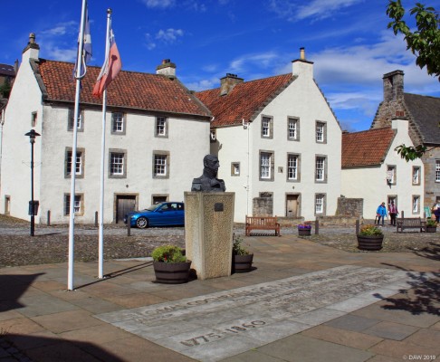 Admiral Thomas Cochrane statue, Culross
Although born in Ayrshire in 1775, Cochrane spent his childhood and formative years at Culross.  His life formed the basis for the fictional naval hero, Horation Hornblower. He gained distinction against the French, being dubbed "le loup de mer" (The Sea Wolf), by Napolean.  In 1818 he sailed to South America as Naval Commander-in-Chief of theChilean Navy, then engaged in throwing off Spanish Colonial rule.
[url=http://streetmap.co.uk/map.srf?X=298454&Y=685911&A=Y&Z=115/] Map location. [/url]
