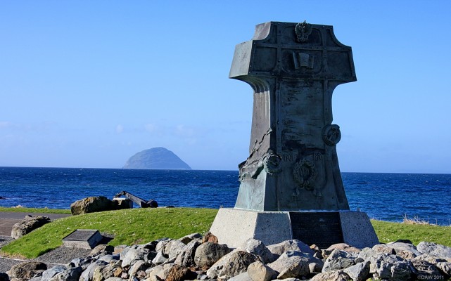 Varyag Memorial, Lendalfoot
A memorial to the Russian Cruiser Varyag which defended itself against 15 Japansese vessels in Korea in 1904 before scuttling herself.  The ship was raised in 1905 by the Japanese and renamed Soya.  In 1916 the Russians bought it back from the Japanese and renamed it Varyag, it then came to Britain for a refit but the 1917 revolution got in the way and in 1920 the ship was then sold for scrap.  On route for scrap she grounded here and subsequently sank just off Lendalfoot.
