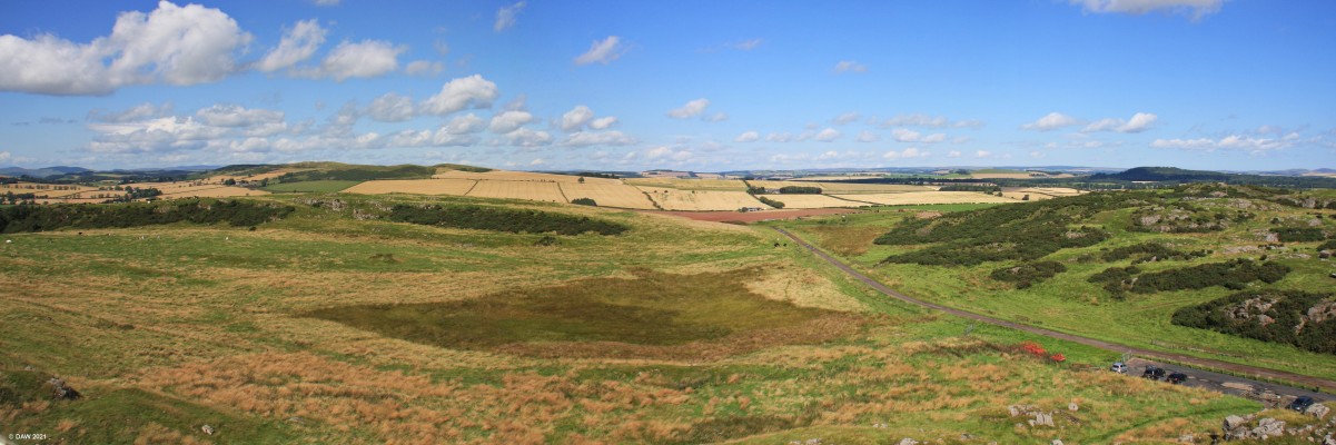 View looking West from Smailholm Tower, near Kelso
[url=http://www.streetmap.co.uk/map.srf?X=363904&Y=635263&A=Y&Z=130&ax=363829&ay=634693/] Map location. [/url]
