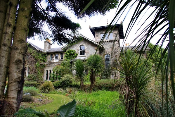 The Villa, Linn Botanic Gardens, Cove
The Villa in [url=http://www.linnbotanicgardens.org.uk/] Linn Gardens [/url]was built around 1860 when James Martin leased the land from the Duke of Argyll.  The early garden was built on the land around this house.  The architect was William Motherwell and with the encroaching greenery all around it has something of the feel of a hollywood horror movie.
