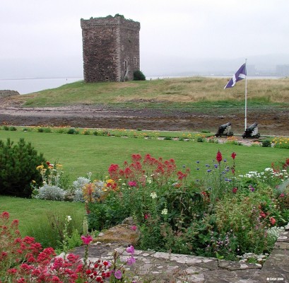 Wee Cumbrae Castle
A view of the Castle on Castle Island, Wee Cumbrae, taken from the well kept gardens of the mansion house.  The Castle dates from 1527 and was burned by Oliver Cromwell in 1650.  During WWII it had (along with portencross castle) had a concrete roof installed I believe for anti-aircraft guns.  [url=http://www.streetmap.co.uk/streetmap.dll?G2M?X=215235&Y=651290&A=Y&Z=3/]Map location.[/url]
