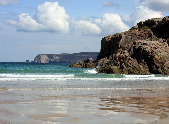 Whiten Head
The cliffs of Whiten Head near Durness.  The highest cliffs are about 500ft high. [url=http://www.streetmap.co.uk/map.srf?X=244189&Y=965635&A=Y&Z=126/] Map location. [/url]
