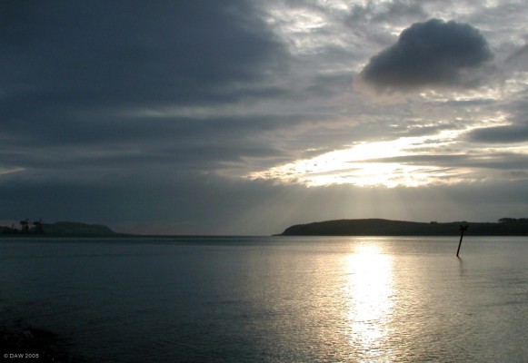 Winter Sun, Largs south shore
Looking from the War Memorial out towards the western end of the Great Cumbrae.
