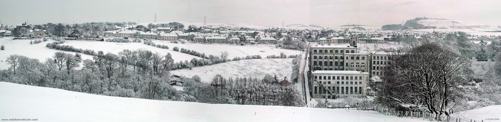 Winter Panorama, Neilston
Over looking Neilston from Ferenze road.  Neilston Parish Church is up on the extreme left and the Neilston pad is on the upper right. [url=http://www.multimap.com/map/browse.cgi?lat=55.7889&lon=-4.4341&scale=25000&icon=x/]Map location[/url]
