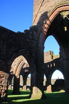 Arches, Sweetheart Abbey, New Abbey
Gothic arches at the ruins of Sweetheart Abbey, Dumfries & Galloway.
