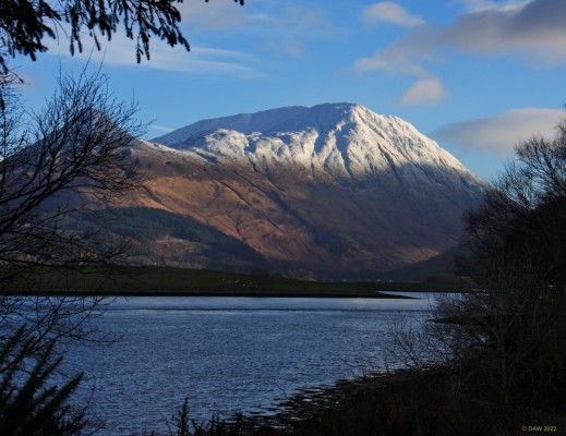 Loch Leven
Looking across Loch Leven with the Pap of Glencoe just obscured by the tree on the left and Meall Dearg rising to some 953m on the right. [url=http://streetmap.co.uk/map?X=205449&Y=759500&A=Y&Z=120/] Map location. [/url]
