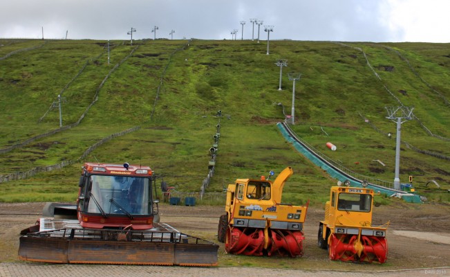 Waiting for snow, the Lecht
August at the Lecht Ski centre. [url=http://www.streetmap.co.uk/map.srf?X=324607&Y=812675&A=Y&Z=115&ax=324729&ay=812859/] Map location. [/url]
