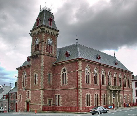 The County Buildings, Wigtown
Even on an overcast day like this the former County buildings with its flamboyant French gothic style of architecture is an impressive sight in the town square at Wigtown.  Built in 1862 it was the county buildings until 1973 after which it was not well maintained.  In the last few years it has been fully restored to its former glory and now houses a library and local Museum. [url=http://www.streetmap.co.uk/streetmap.dll?G2M?X=243382&Y=555362&A=Y&Z=1/]Map location. [/url]
