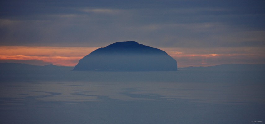 Winter view of the island of Ailsa Craig
[url=http://streetmap.co.uk/map.srf?X=225045&Y=615370&A=Y&Z=120/] Map location. [/url]
