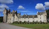 Ballindalloch_Castle2C_banffshire.jpg