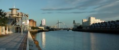 Early_Morning,_The_Quay,_Glasgow.jpg